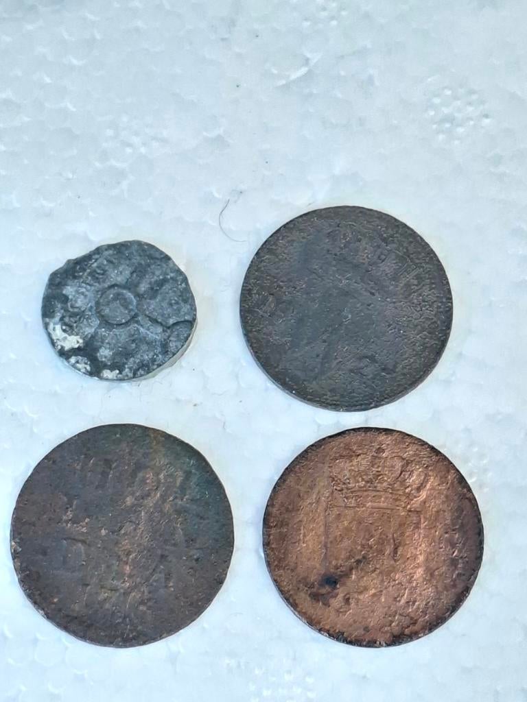 4 oude munten: Willem I, Hollandia & Oorlogsmunt, Ophalen of Verzenden, Vóór koninkrijk, Overige waardes, Setje