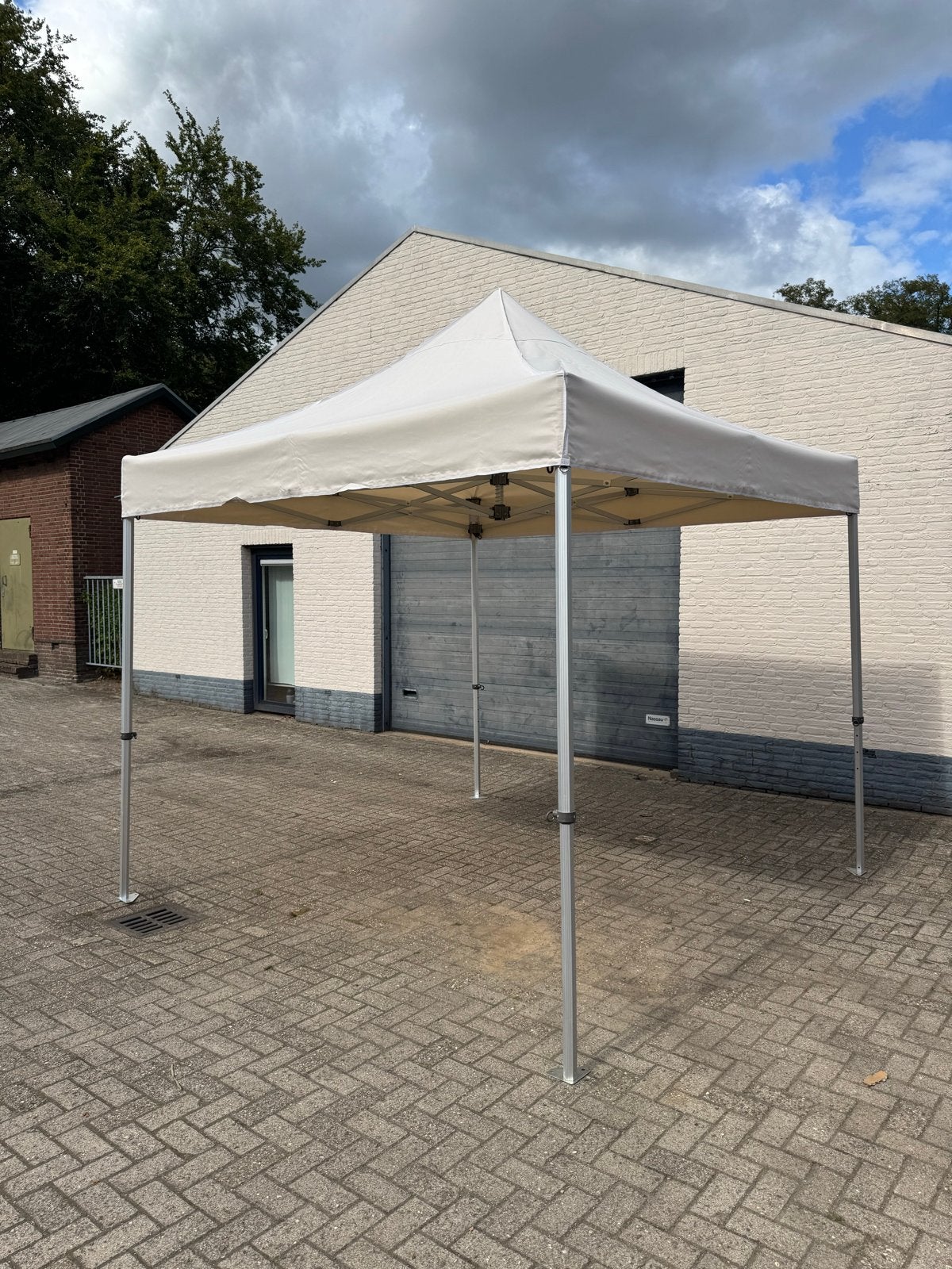 Foto 9 van Professionele 3x3 Beige  Partytent Aluminium - Zeshoekig