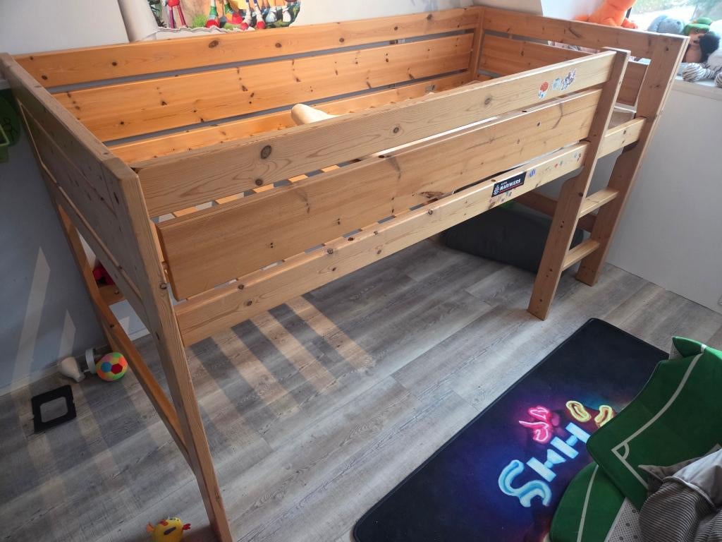 Hoogslaper 90x200 ca 110 cm hoog, Kinderen en Baby's, Kinderkamer | Stapelbedden en Hoogslapers, Ophalen, Gebruikt, Hoogslaper