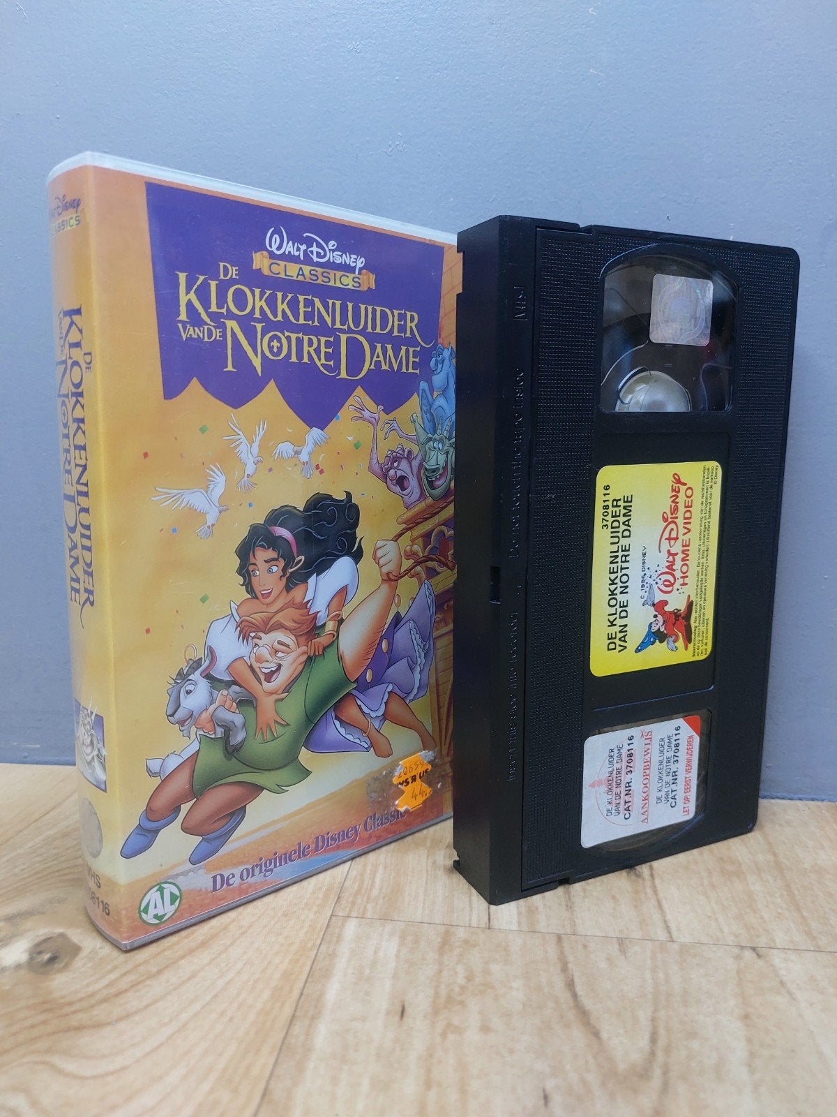 De Klokkenluider van de Notre Dame (VHS) Disney, Ophalen of Verzenden, Zo goed als nieuw