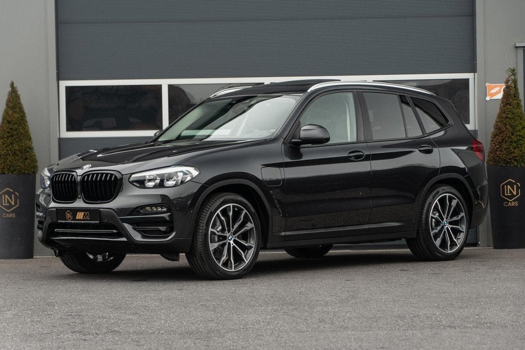 BMW X3 xDrive30e Business| 360 camera | DAB | Pano | Carplay, Auto's, BMW, Automaat, 1998 cc, Gebruikt, 4 cilinders