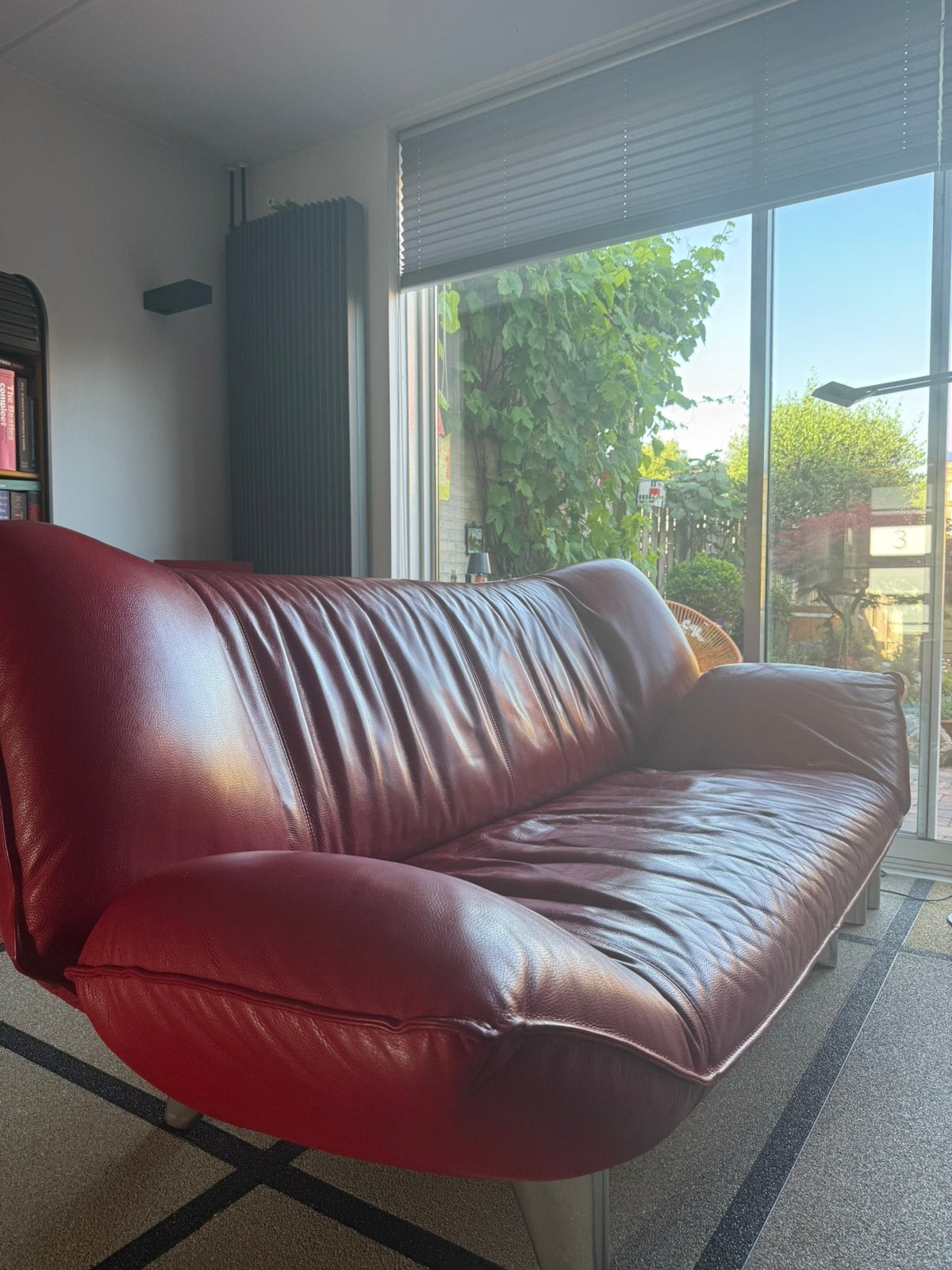 Leolux Tango designbank rood leer –tijdloos en comfortabel ️, Ophalen, 150 tot 200 cm, Tweepersoons, Zo goed als nieuw