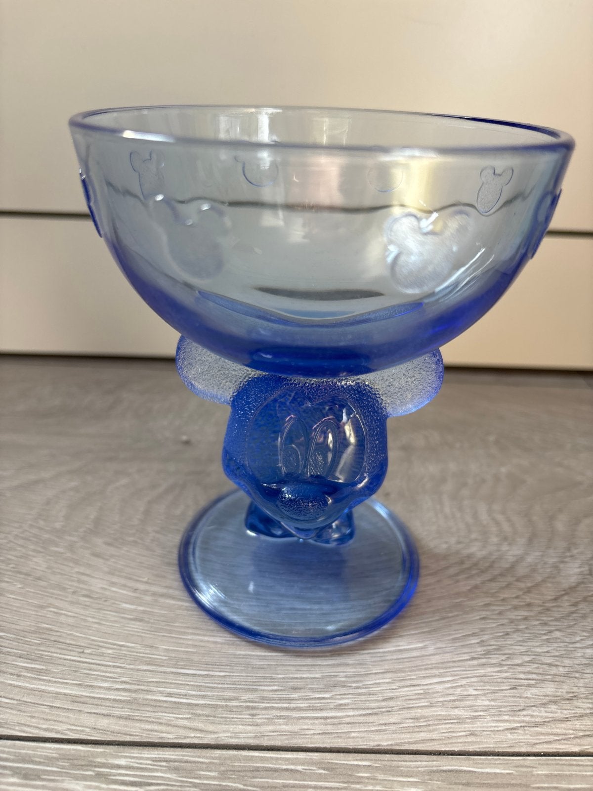 Mickey Mouse ijs- of dessertcoupe - Blauw glas, Verzamelen, Ophalen of Verzenden, Mickey Mouse, Gebruikt, Servies