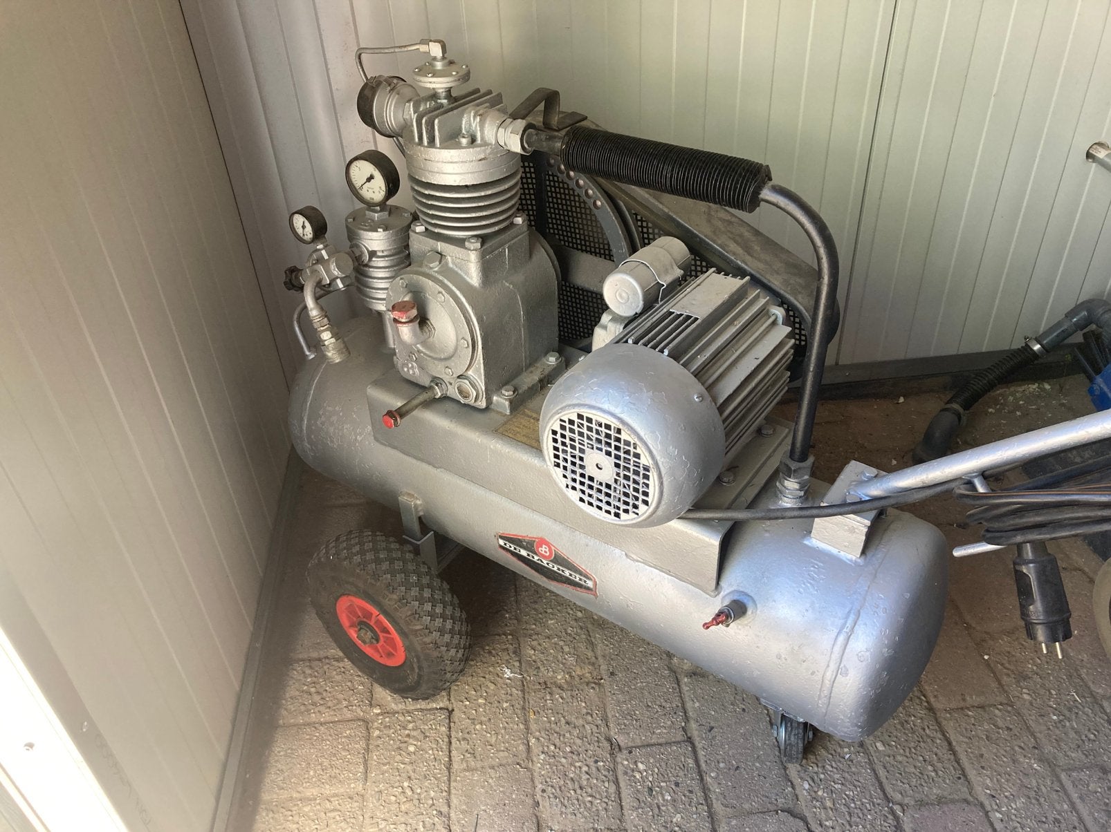 Compressor, Doe-het-zelf en Verbouw, Compressors, Ophalen, Gebruikt, 6 tot 10 bar, 25 tot 100 liter