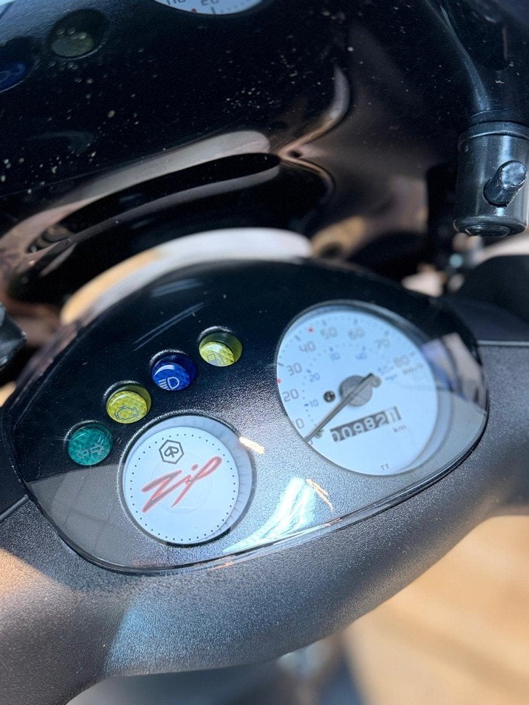 Piaggio Zip iget E5 2024 45km brom scooter Porsche Purple, Fietsen en Brommers, Scooters | Piaggio, Zip, Ophalen of Verzenden