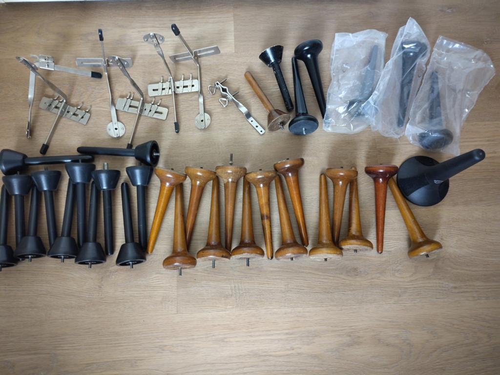 Grote partij instrument kegels / standaards, Muziek en Instrumenten, Standaards, Gebruikt, Instrumentstandaard, Onbekend, Merkloos