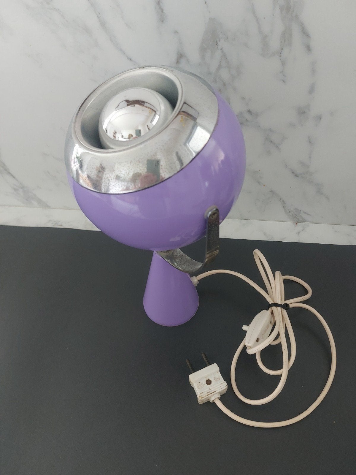 Vintage Eyeball Tafellamp - Paars en Chroom, Antiek en Kunst, Antiek | Lampen, Ophalen of Verzenden