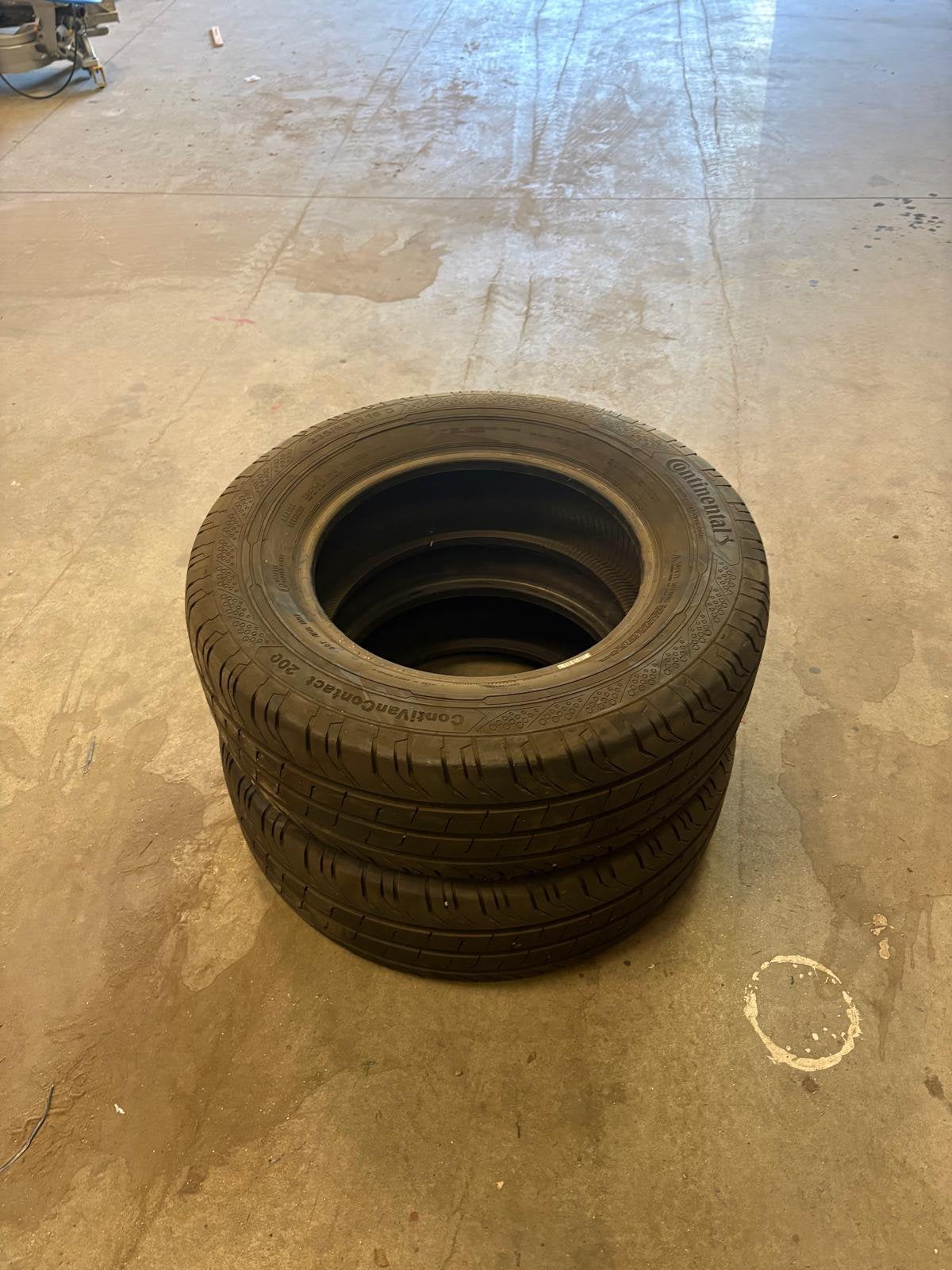 Continental ContiVanContact 200 banden 235/65 R16 C, Ophalen, Zo goed als nieuw