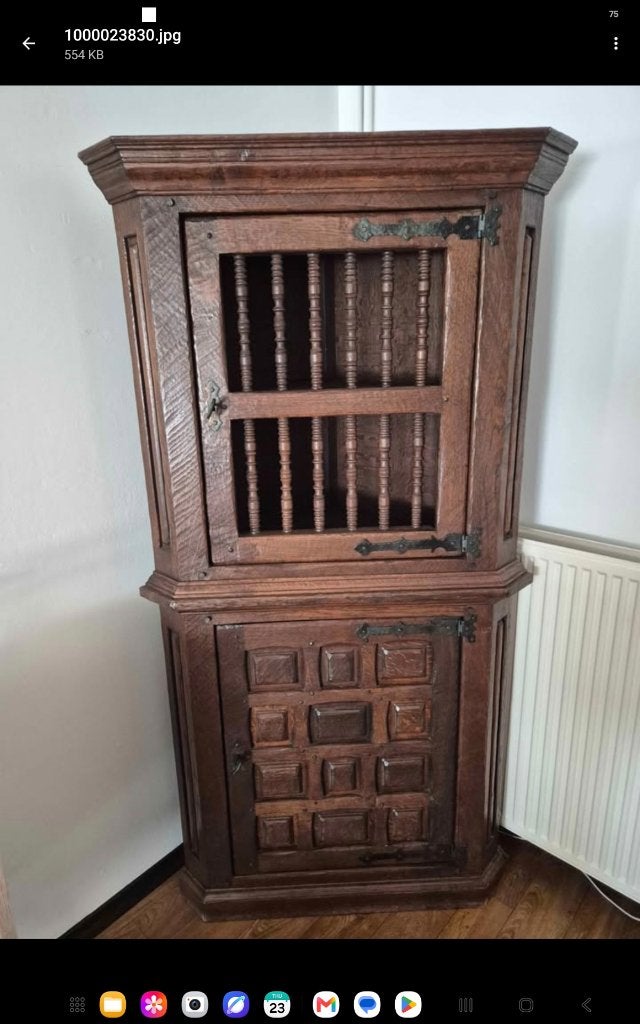 Spaanse stijl antieke kast, Ophalen
