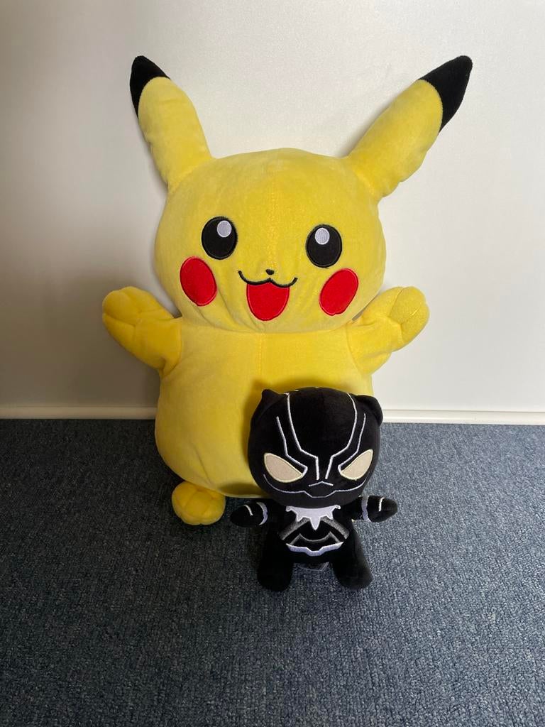 Pokémon Knuffel - Pikachu en Black Panter Moet weg!, Ophalen, Gebruikt, Overige typen, Met label