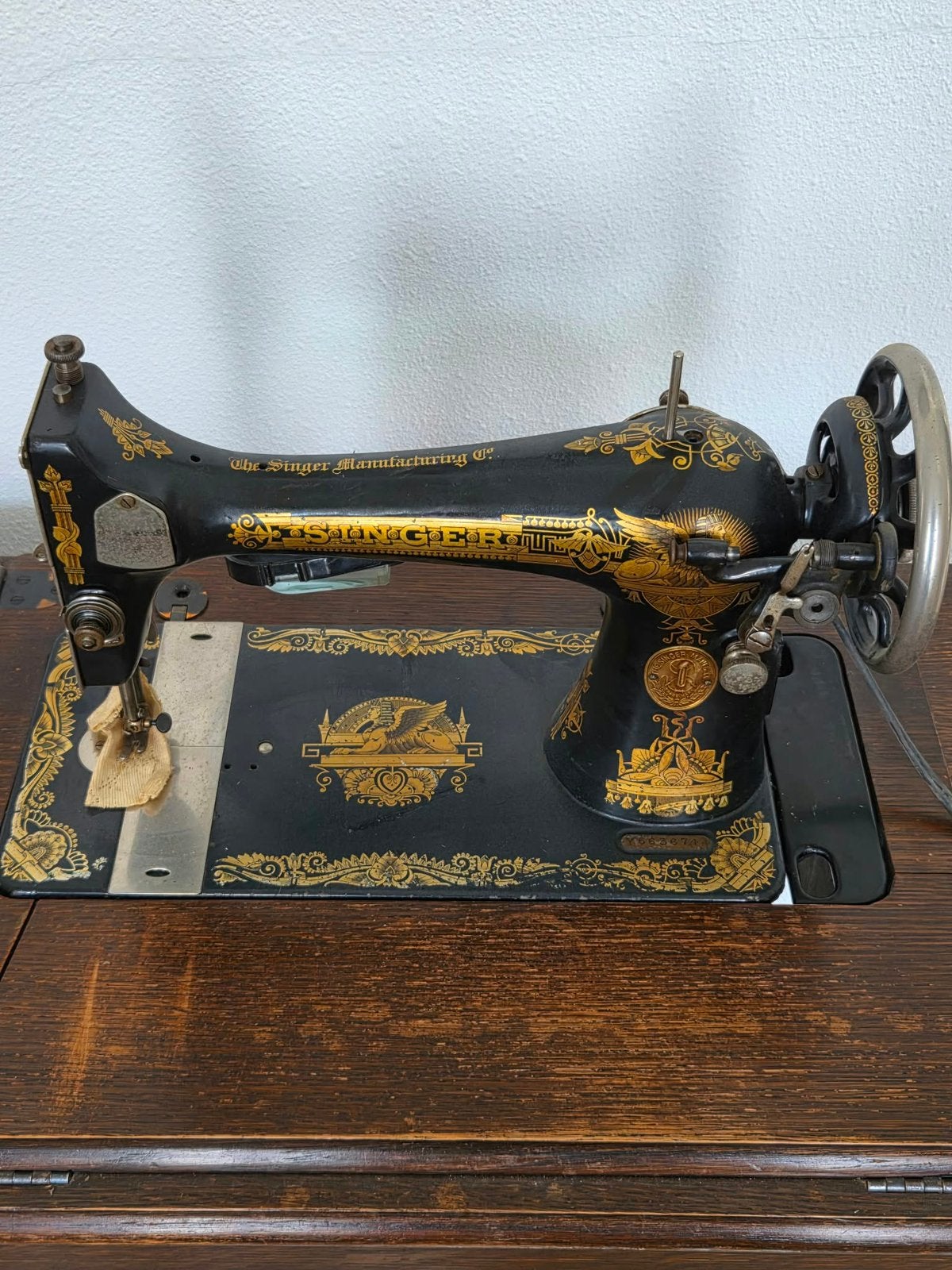 Klassieke Antieke Singer Naaimachine in klaptafel., Antiek en Kunst, Ophalen