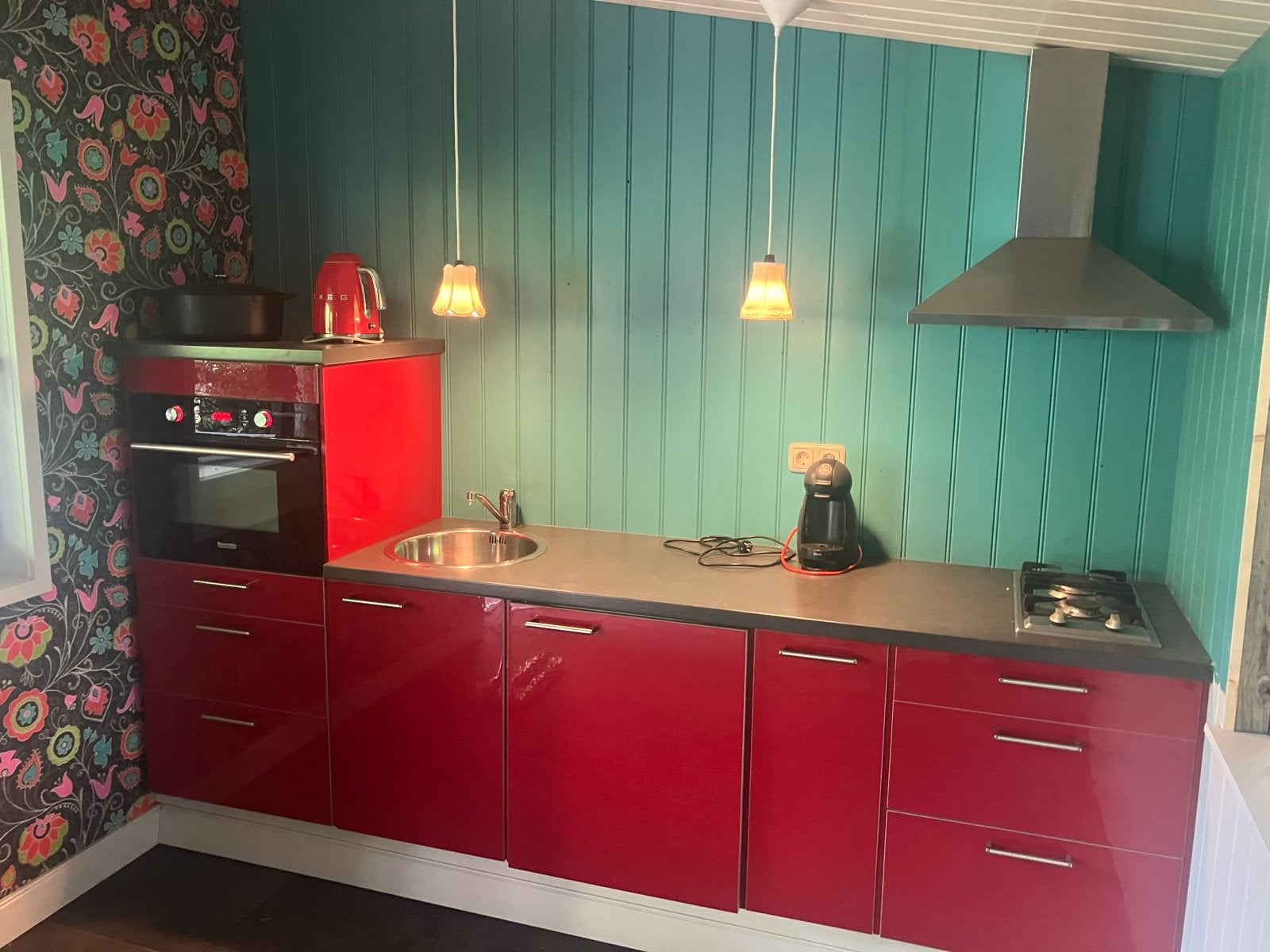 IKEA Keuken rood met apparatuur (272x60), Ophalen, Gebruikt, Graniet of Steen, Enkelwandige keuken