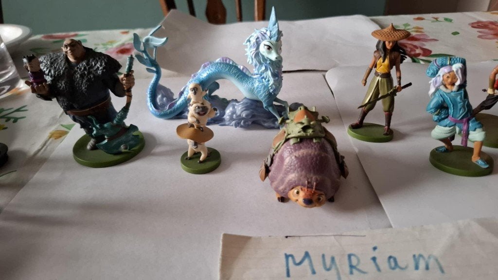 Disney Raya and the Last Dragon figure set, Ophalen of Verzenden, Overige figuren, Zo goed als nieuw, Beeldje of Figuurtje