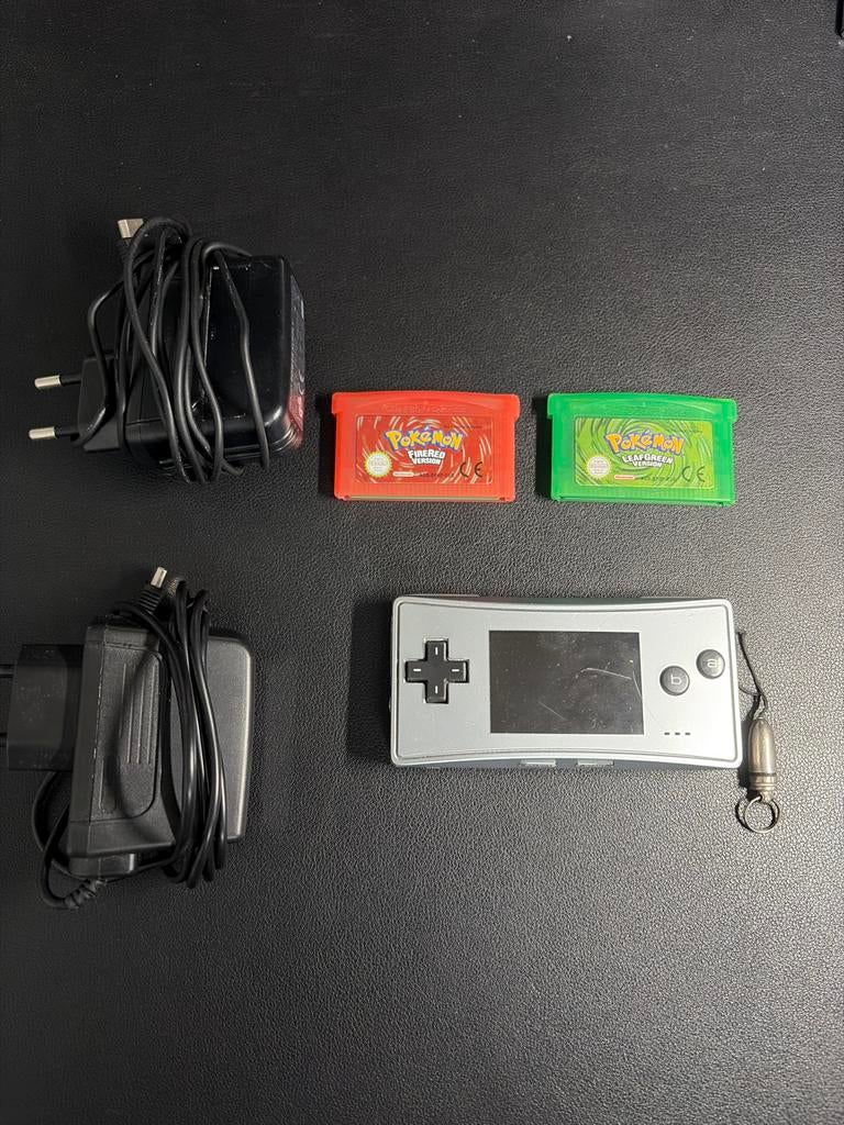 Gameboy Advance Micro met originele oplader en pokemon, Spelcomputers en Games, Spelcomputers | Nintendo Game Boy, Ophalen of Verzenden