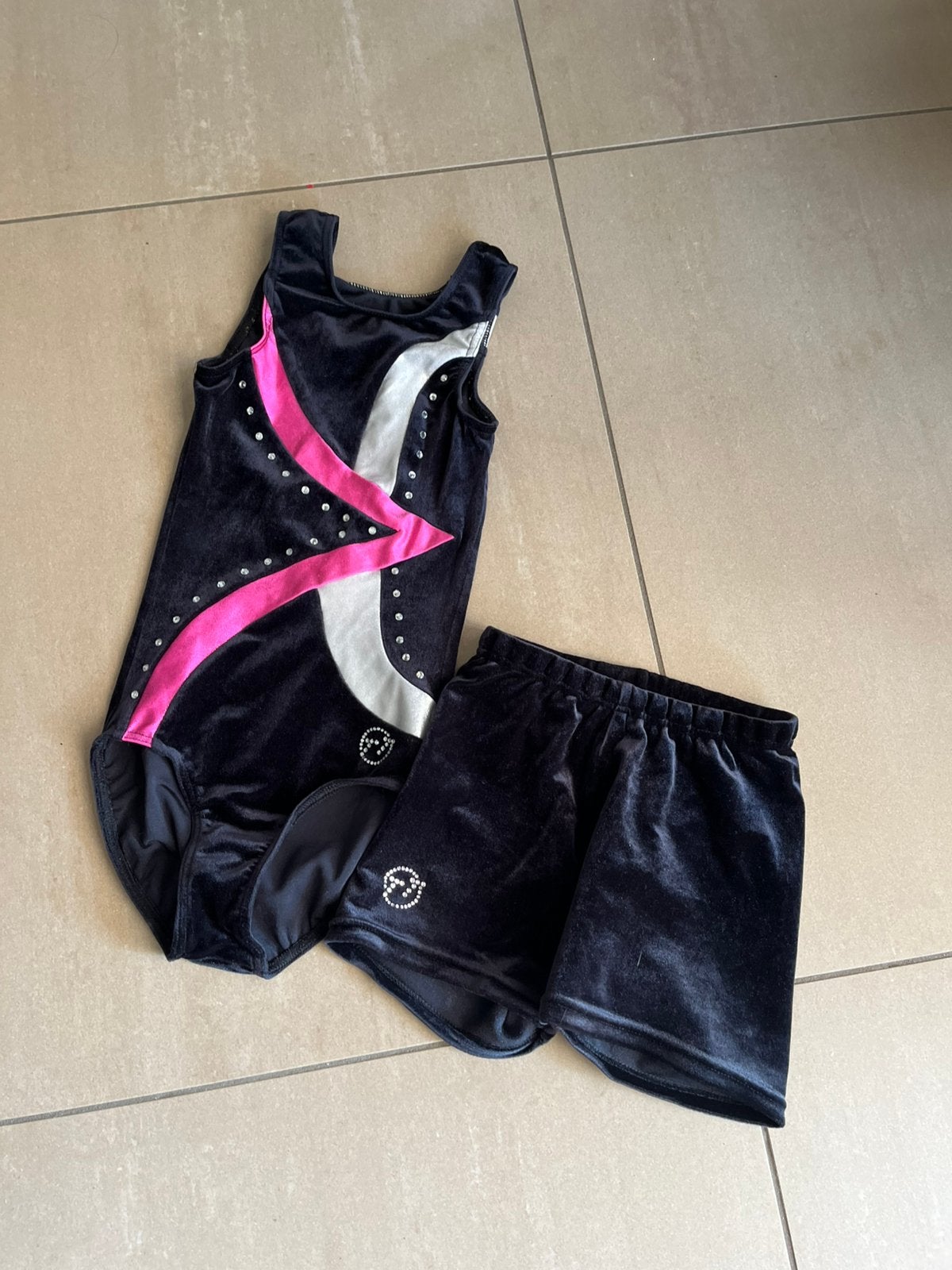 Turnpakje met broekje maat 128, Ophalen, Gebruikt, Zwart, Kindermaat 122 t/m 140