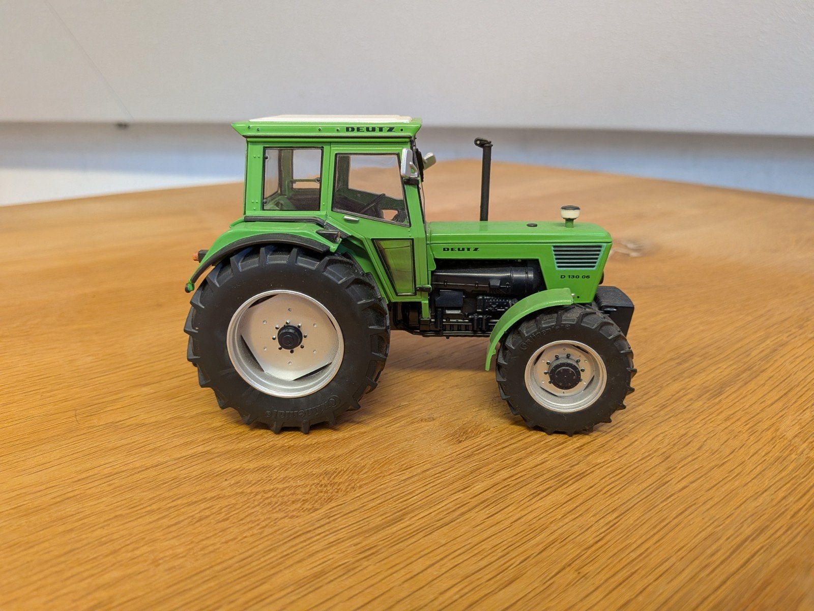 Deutz D 130 06 | 1:32 | Weise toys, Ophalen of Verzenden, Zo goed als nieuw, Tractor of Landbouw, Overige merken