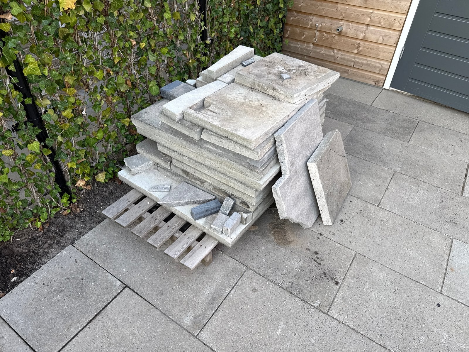 GRATIS Diverse soorten grindtegels gratis af te halen, Ophalen, Gebruikt, Minder dan 5 m², Grind