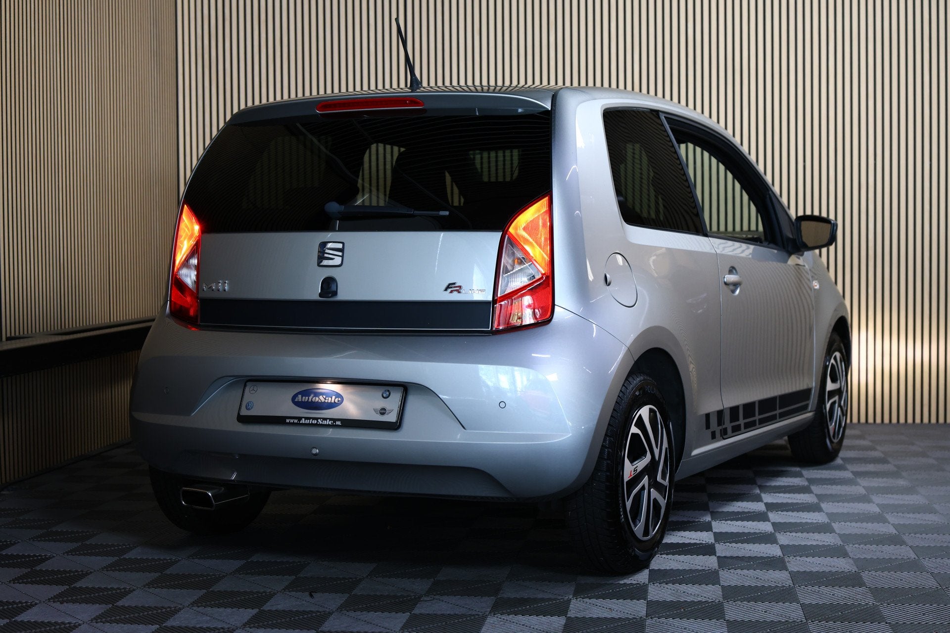 SEAT Mii 1.0 Sport FR Line AIRCO LM VELGEN BLUTOOTH FR-LINE, Auto's, Voorwielaandrijving, Stof, Euro 6, Mii