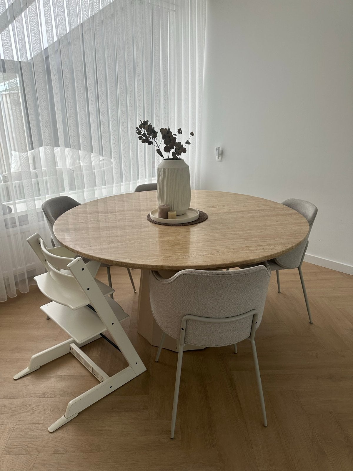 Travertin Eettafel 150 cm - Zo goed als nieuw, Huis en Inrichting, Tafels | Eettafels, Ophalen, Overige materialen, 100 tot 150 cm