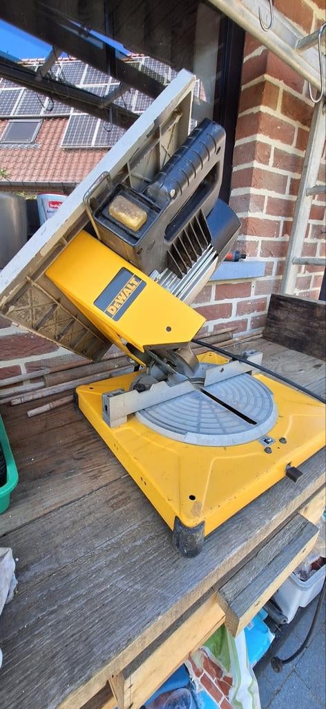 DeWalt DW710 Afkortzaag - Tafelmodel, Ophalen, Gebruikt, DeWalt, 600 tot 1200 watt