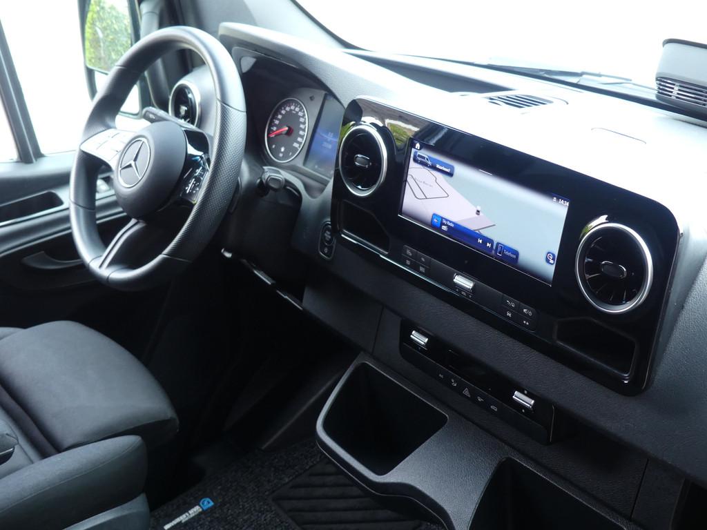 Mercedes-Benz Sprinter 317 CDI LED/Camera/PDC/Navigatie/Side, Auto's, Bestelauto's, Automaat, Achterwielaandrijving, Gebruikt