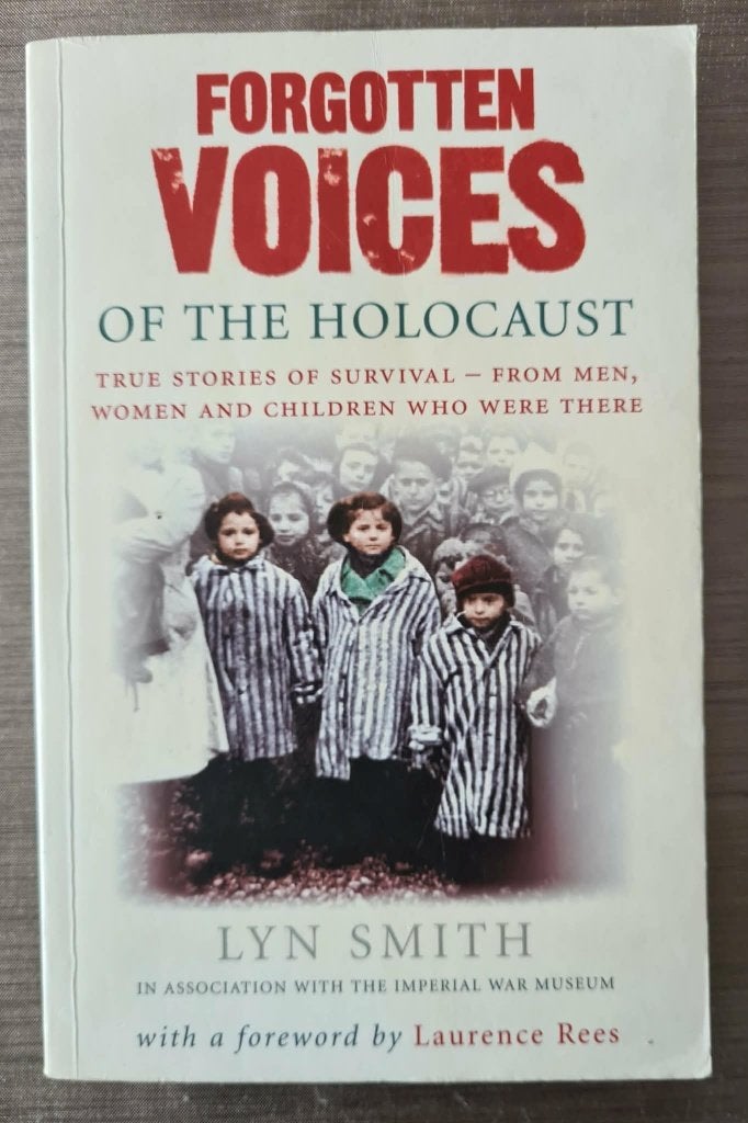 Forgotten Voices of the Holocaust - Lyn Smith, Ophalen of Verzenden, Tweede Wereldoorlog, Gelezen, Overige onderwerpen