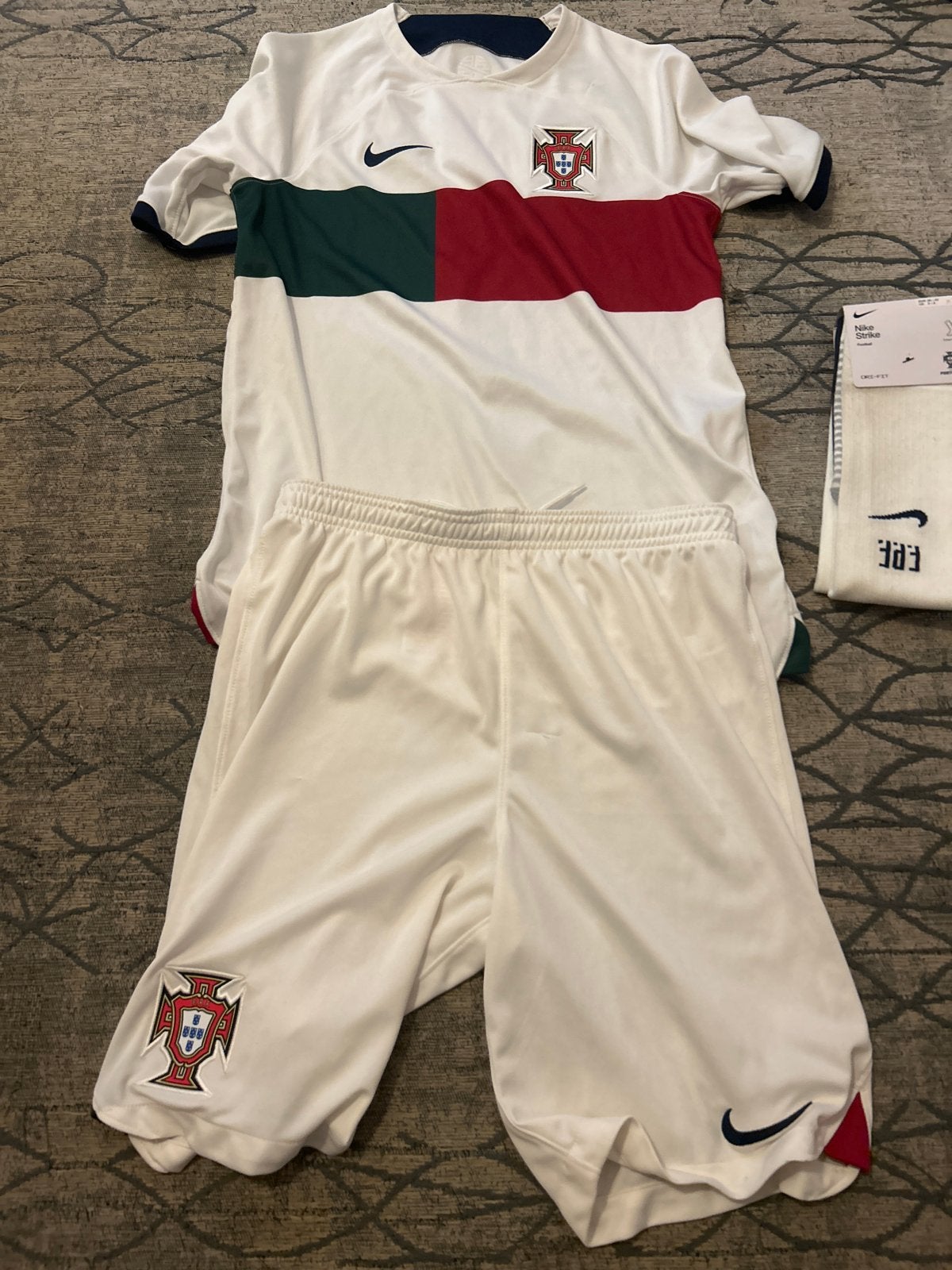 Portugal tenue Ronaldo - Maat 158-170, Groter dan maat XL, Ophalen of Verzenden, Zo goed als nieuw, Set