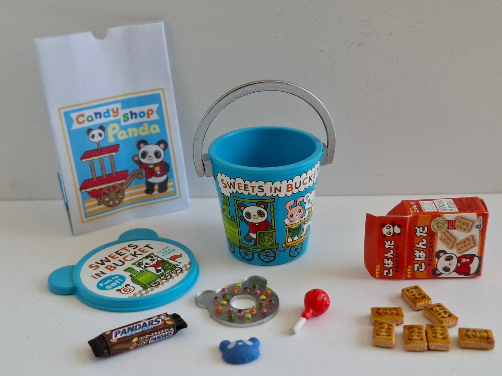 Megahouse miniatures Panda Candy shop #6, Verzamelen, Ophalen of Verzenden, Zo goed als nieuw