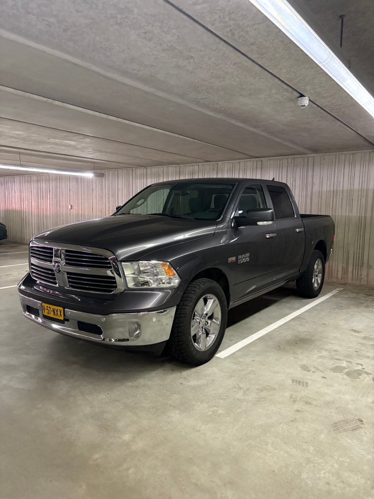DODGE RAM 1500 - BIG HORN - 1-eignaar - URGENT!!! Marge, Auto's, Automaat, Stof, Bluetooth, 8 cilinders
