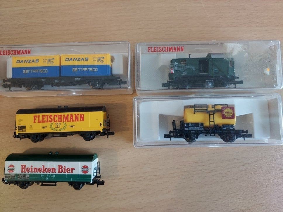 Fleischmann  N spoor Wagons - Heineken, Shell, Danzas, DB, Hobby en Vrije tijd, Gelijkstroom, Fleischmann, Wagon, Ophalen of Verzenden
