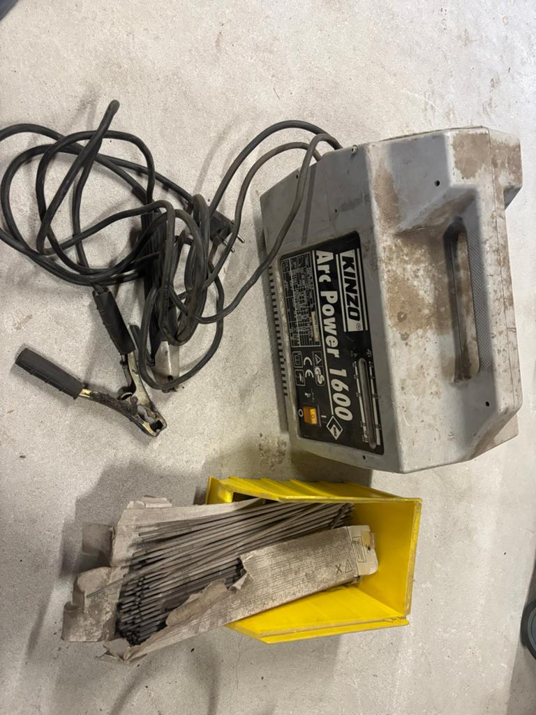 KINZO Arc Power 1600 lasapparaat met elektroden, Ophalen of Verzenden, Gebruikt, Minder dan 150 ampère, Elektroden
