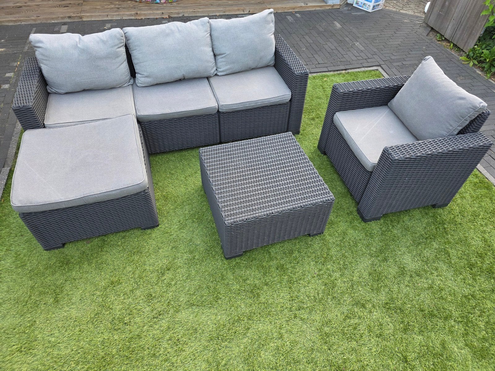 Allibert loungeset met bank, stoel en 2 hockers, Tuin en Terras, Ophalen, 4 zitplaatsen, Kunststof, Loungeset