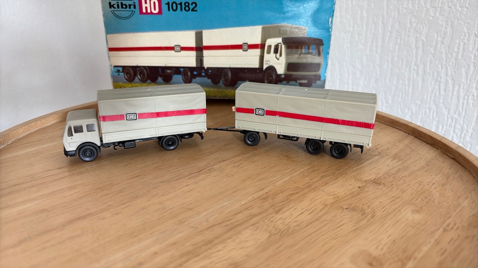 KIBRI 10182 DB. VRACHTWAGEN MET AANHANGER. HO 1:87, Ophalen of Verzenden, Zo goed als nieuw
