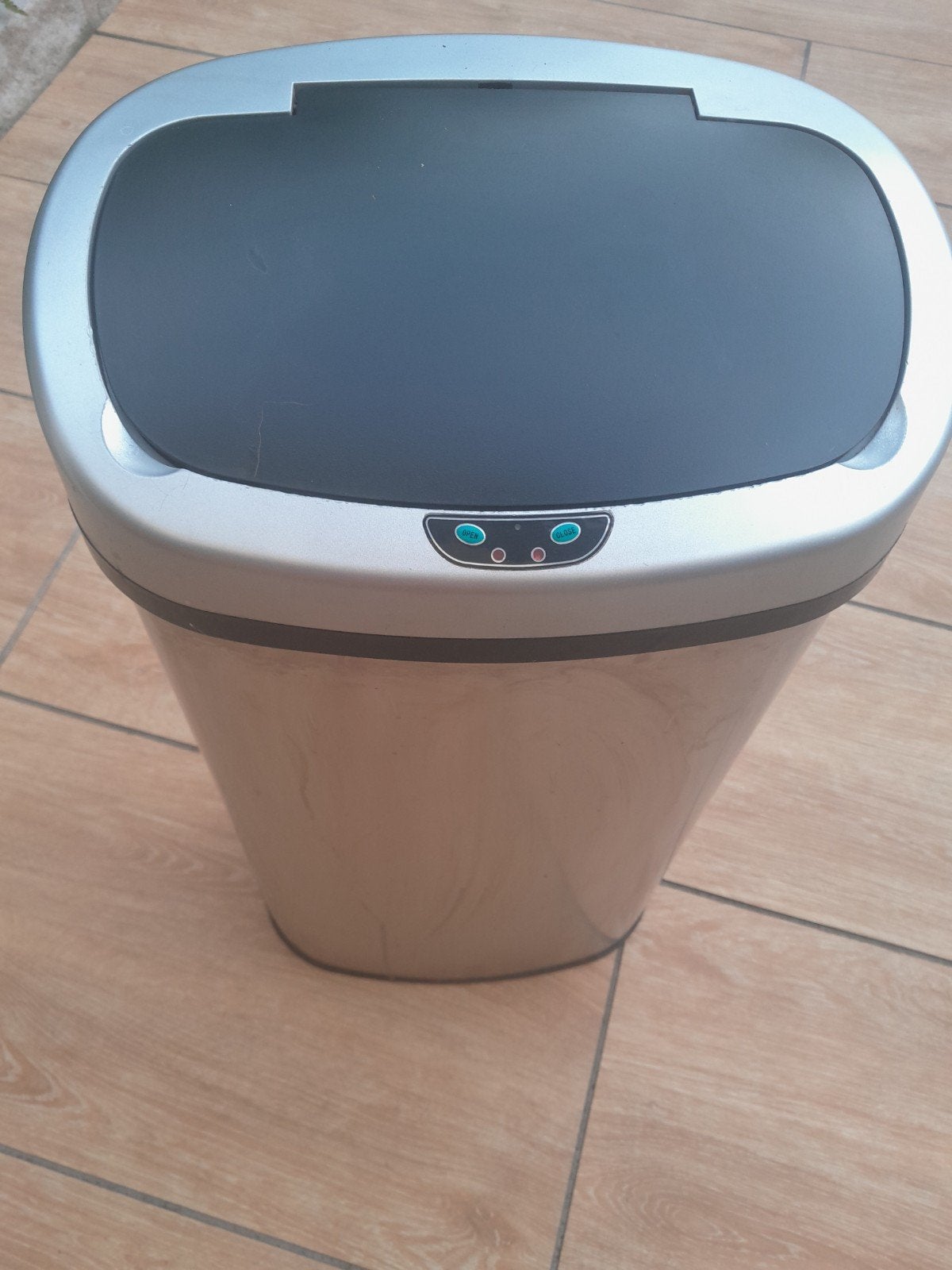 2 vuilnisbakken €50,-, 40 liter of meer, Ophalen, Zo goed als nieuw, Kunststof