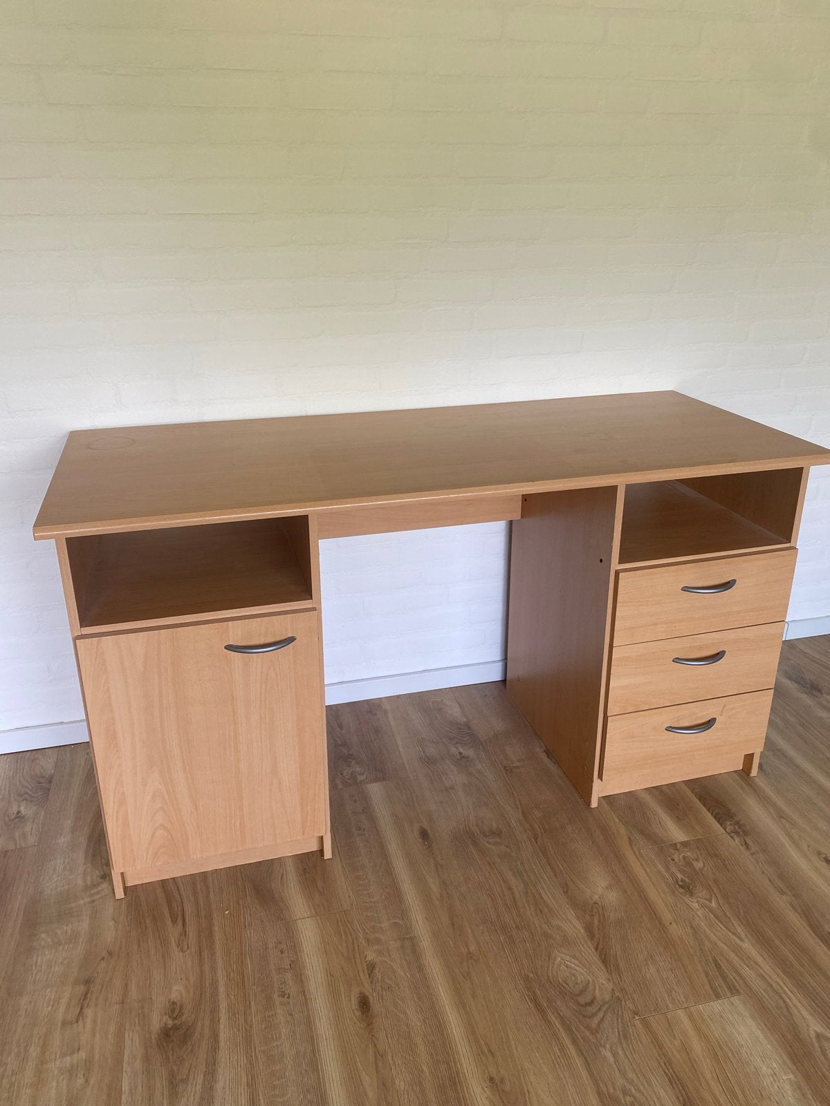Praktisch bureau met lades en opbergruimte, Ophalen, Gebruikt, Met lades, Spaanplaat of MDF