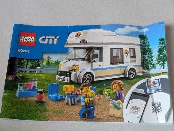 Lego City Caravan Deluxe 60283 Camper met accessoires, Ophalen of Verzenden, Zo goed als nieuw, Overige merken