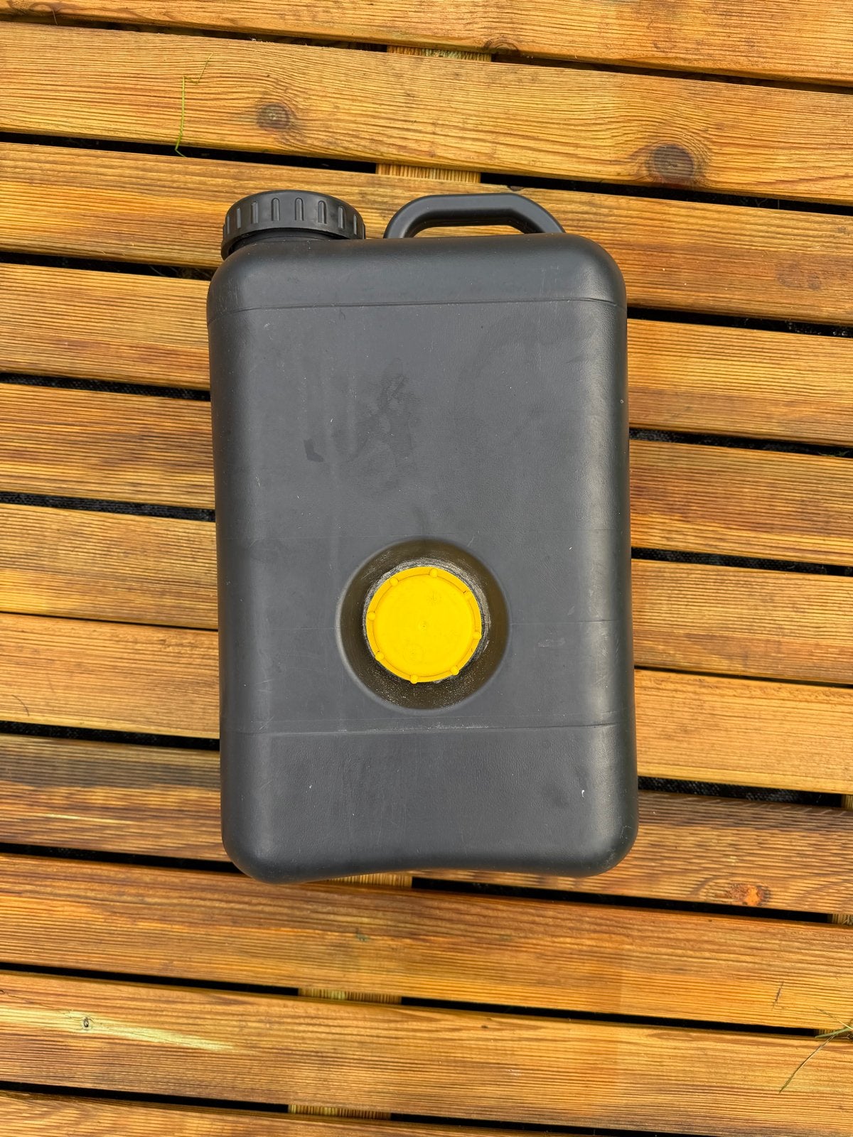 Vuilwatertank 19 liter - Draagbaar en Robuust, Ophalen, Gebruikt