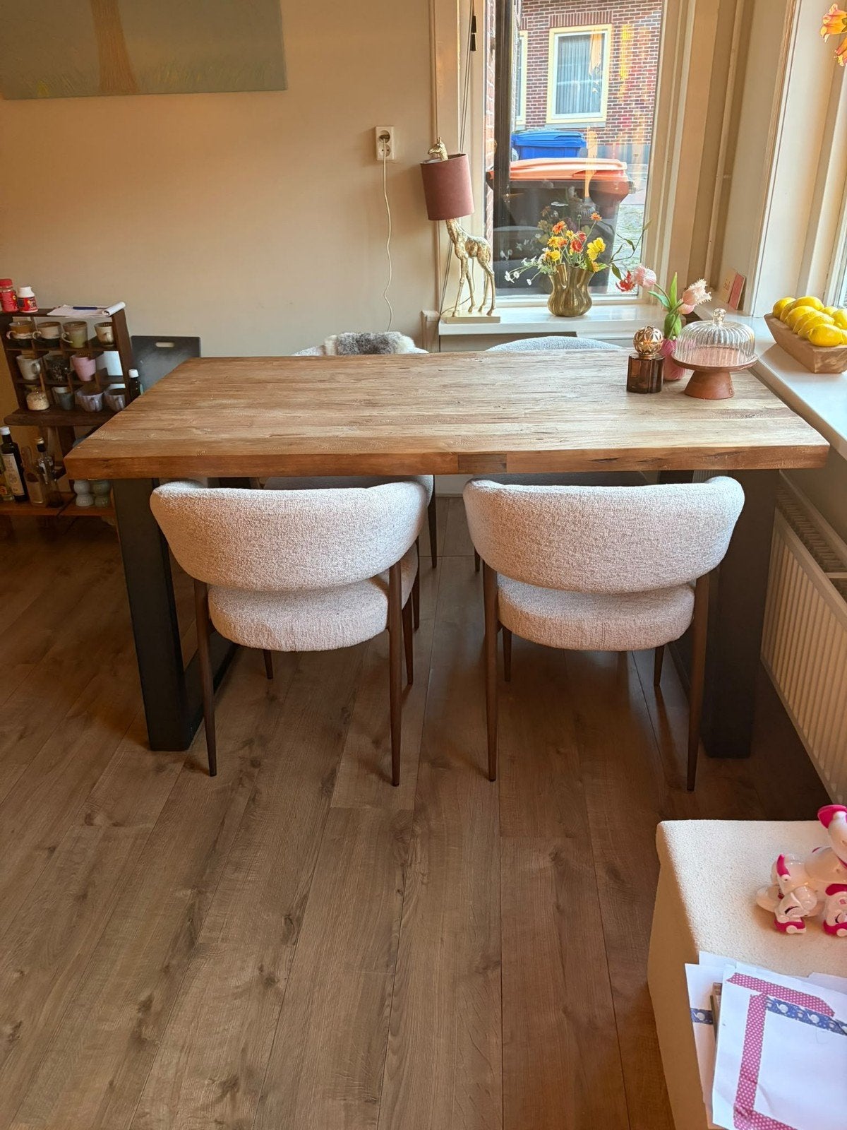 Robuuste eettafel met metalen onderstel, Industrieel, Modern, 50 tot 100 cm, Zo goed als nieuw, 150 tot 200 cm