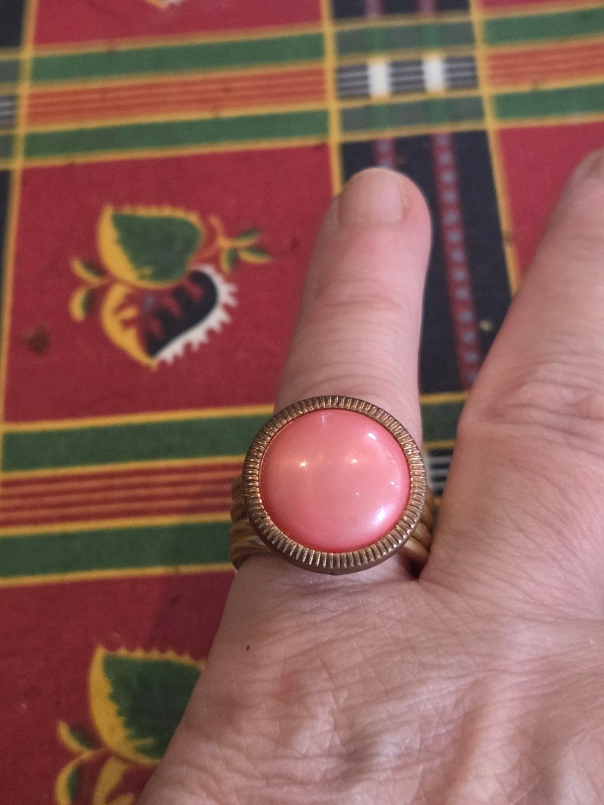 Vintage ring met roze steen, Gebruikt, Ophalen of Verzenden, Dame, Goud
