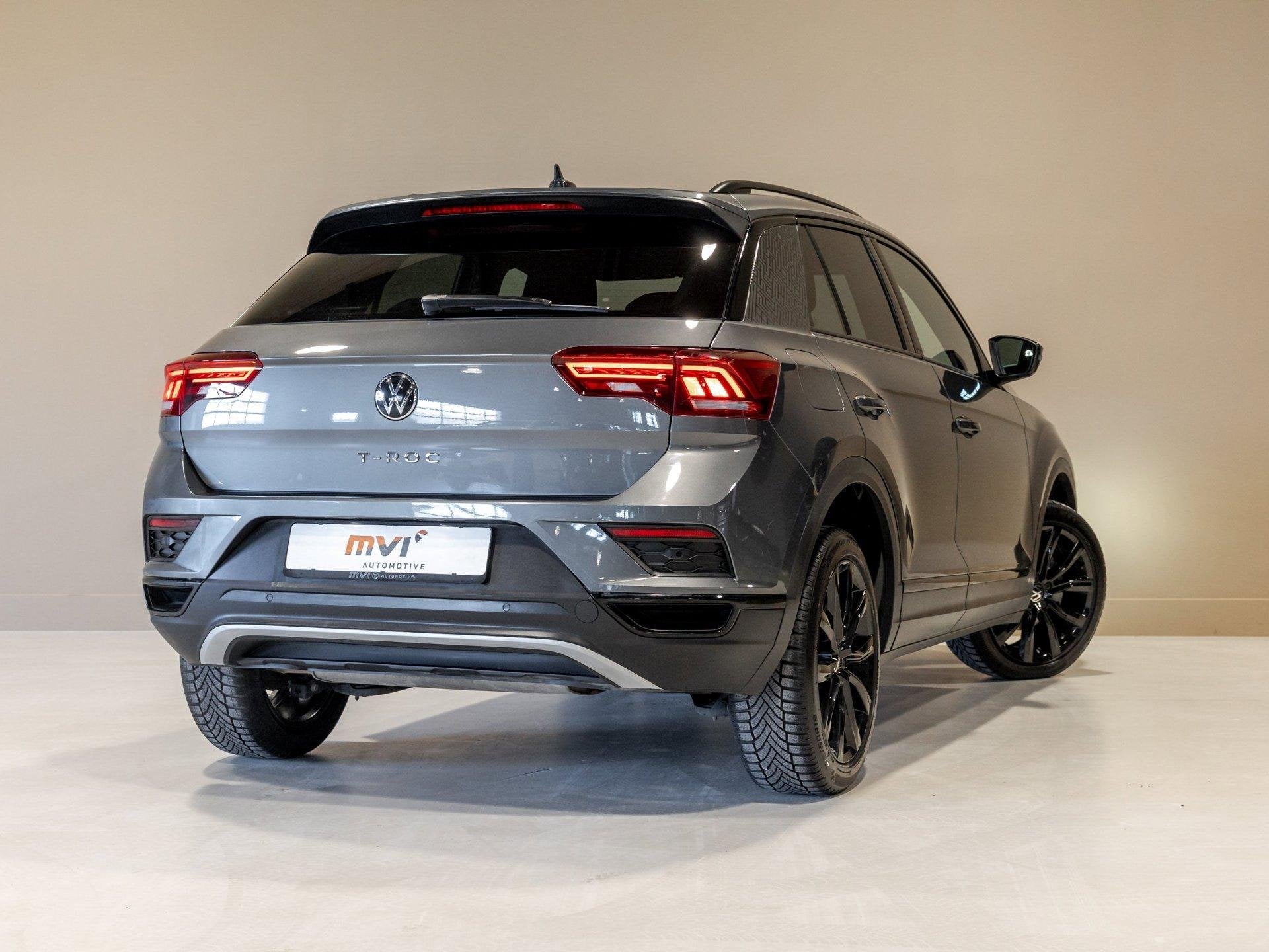 Volkswagen T-Roc Sport / 150pk / Achteruitrij camera / Virtu, Auto's, Stof, Origineel Nederlands, Bedrijf, 1348 kg