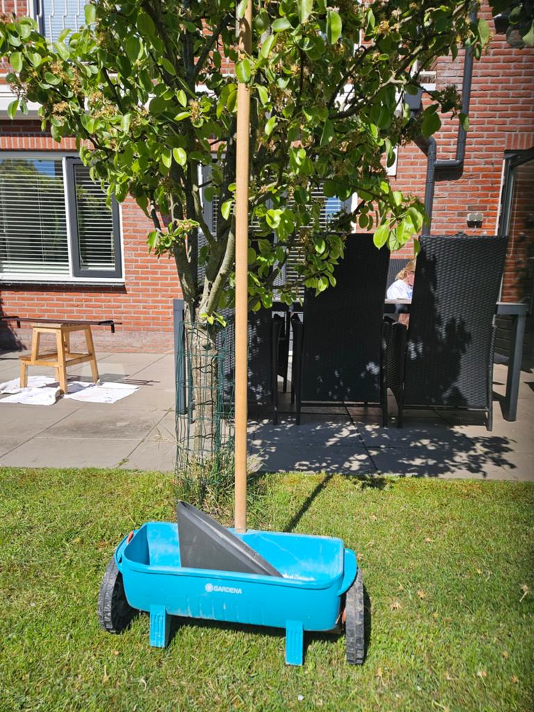 Gardena kunstmest of kalkstrooier, Ophalen of Verzenden