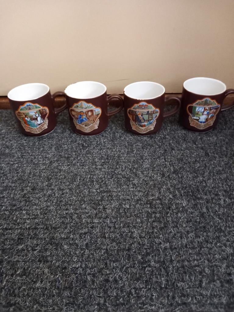 4 Douwe Egberts bekers Villeroy &Boch, Antiek en Kunst, Ophalen of Verzenden