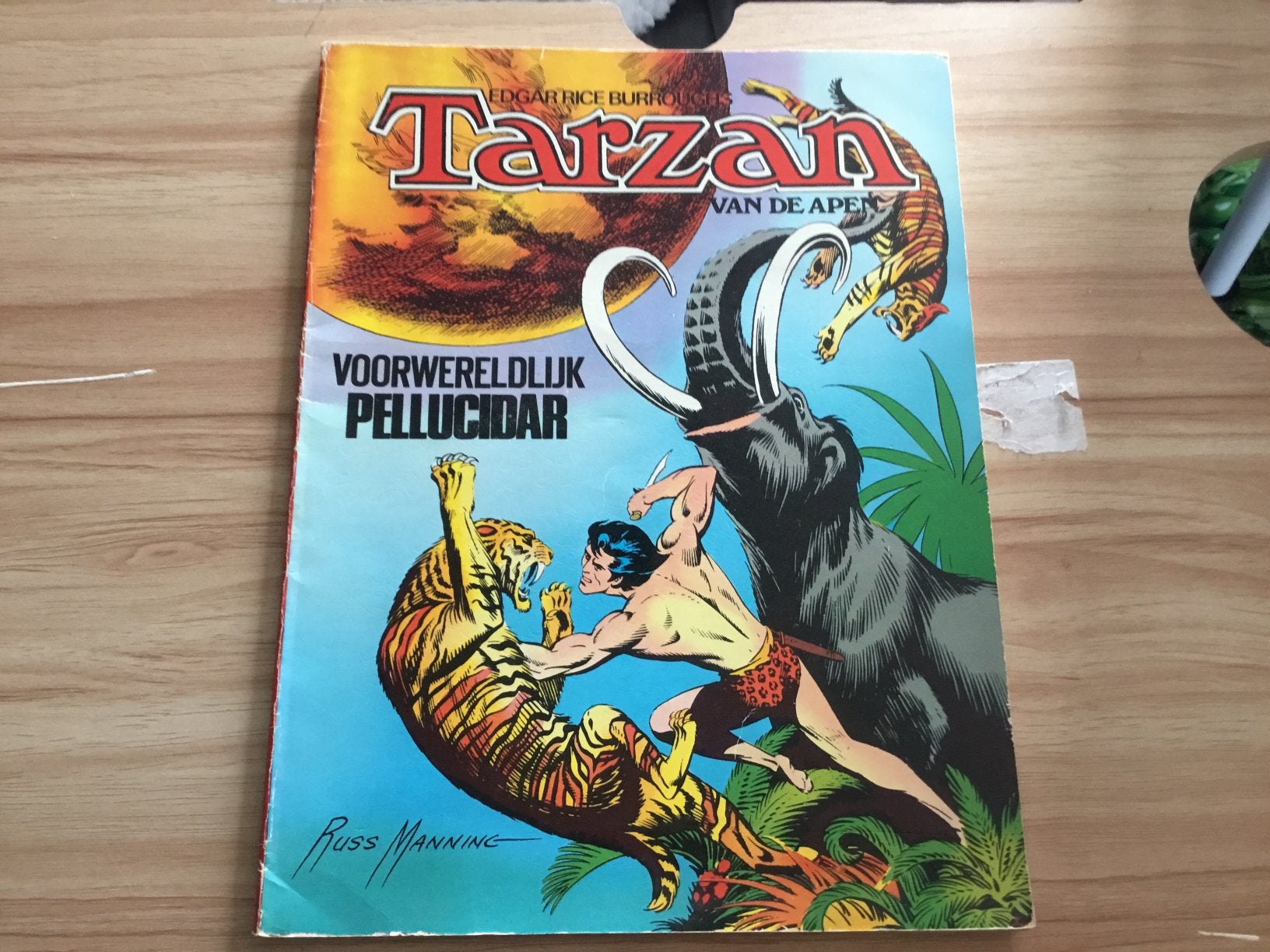 Tarzan, Eén stripboek, Ophalen of Verzenden, Zo goed als nieuw