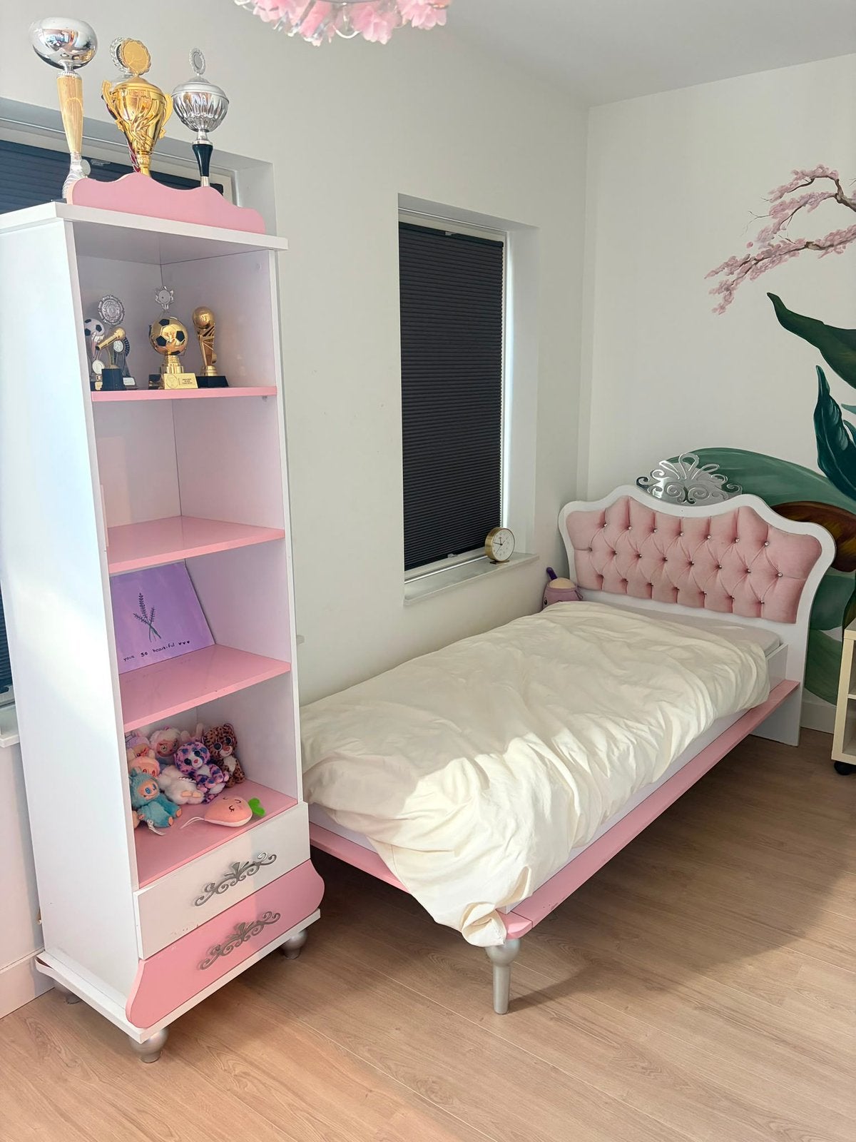 Prinsessen bed + kast, Ophalen, Zo goed als nieuw, 180 cm of meer, 85 tot 100 cm