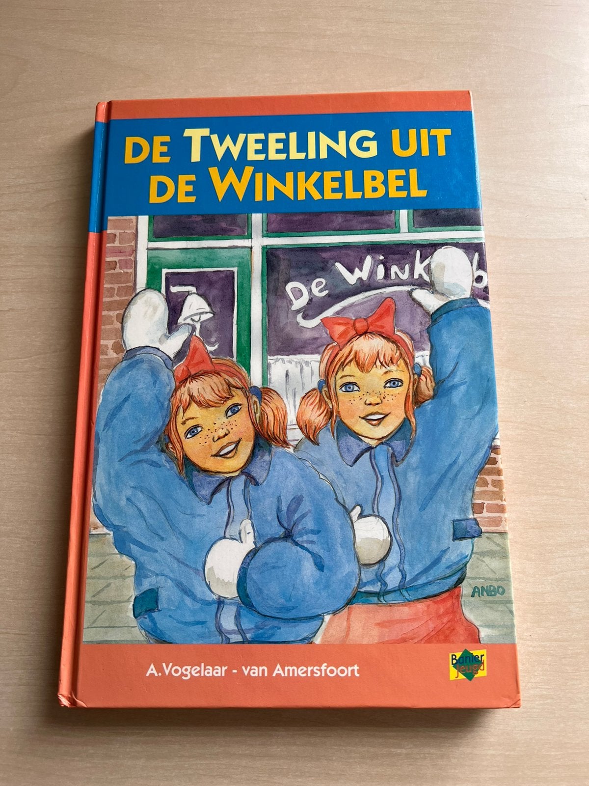 De tweeling uit de Winkelbel door A. Vogelaar van Amersfoort, Ophalen of Verzenden, Zo goed als nieuw, Fictie algemeen