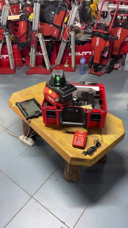Hilti PMD 200 uitzet laser met tablet werkt perfect., Ophalen, Zo goed als nieuw