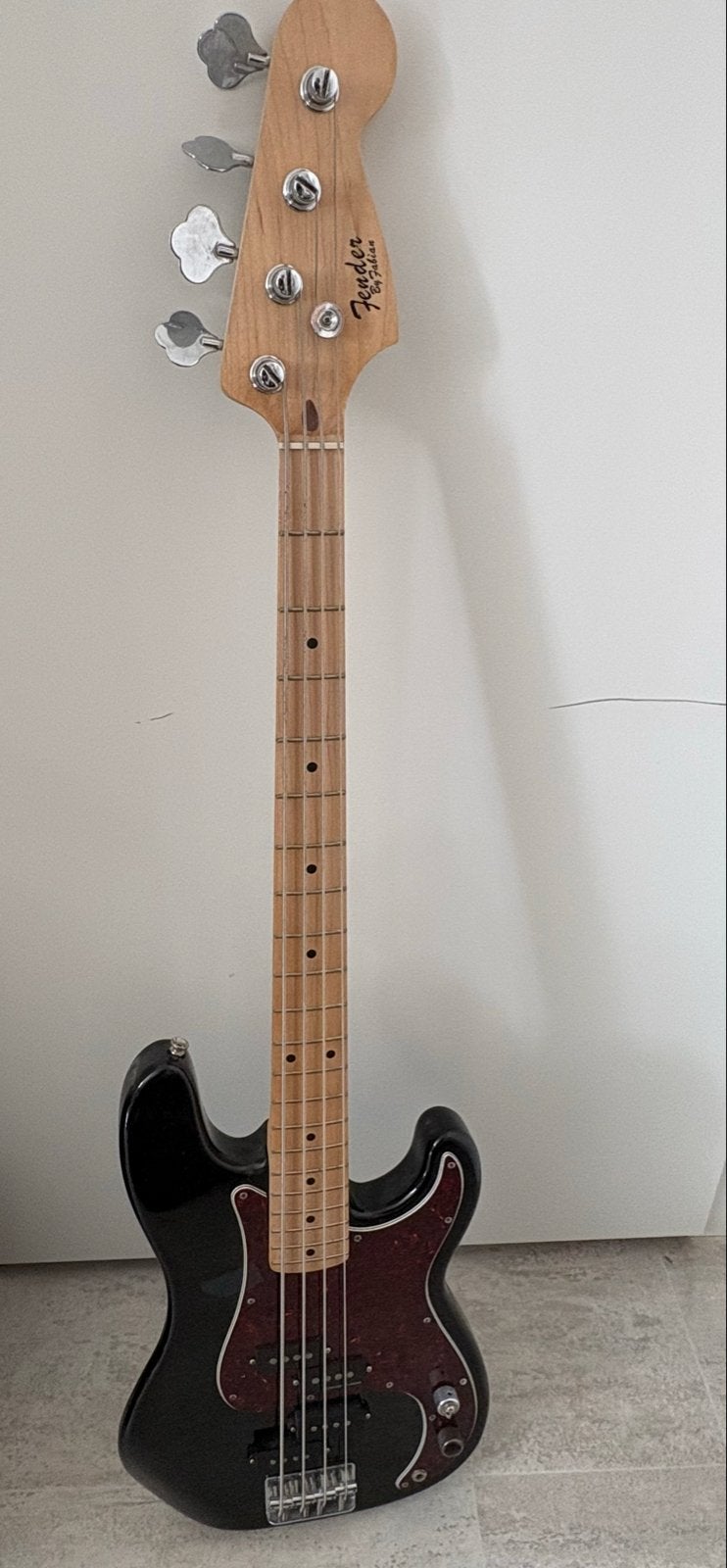 Squier P-Bass (Custom), Ophalen, Zo goed als nieuw, Elektrisch