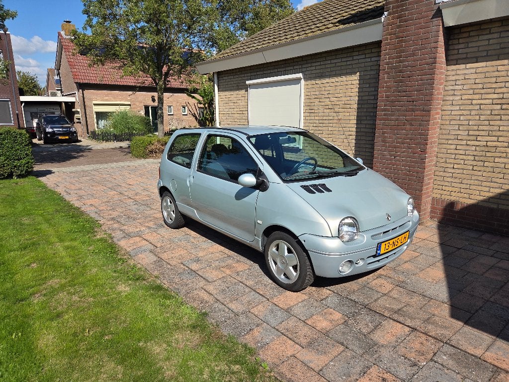 Renault Twingo 1.2 2004 Grijs Prestige, Auto's, Voorwielaandrijving, 600 kg, 4 cilinders, Handgeschakeld