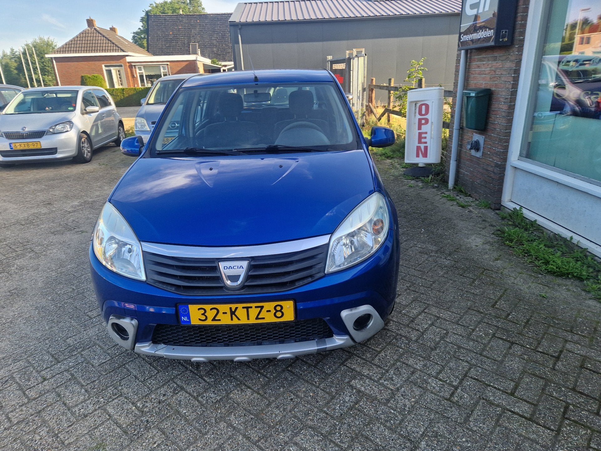 Dacia Sandero 1.2i ''Lauréate'' Airco - Cruise - Apk 22-02-, Auto's, Voorwielaandrijving, Stof, Gebruikt, 31 €/maand