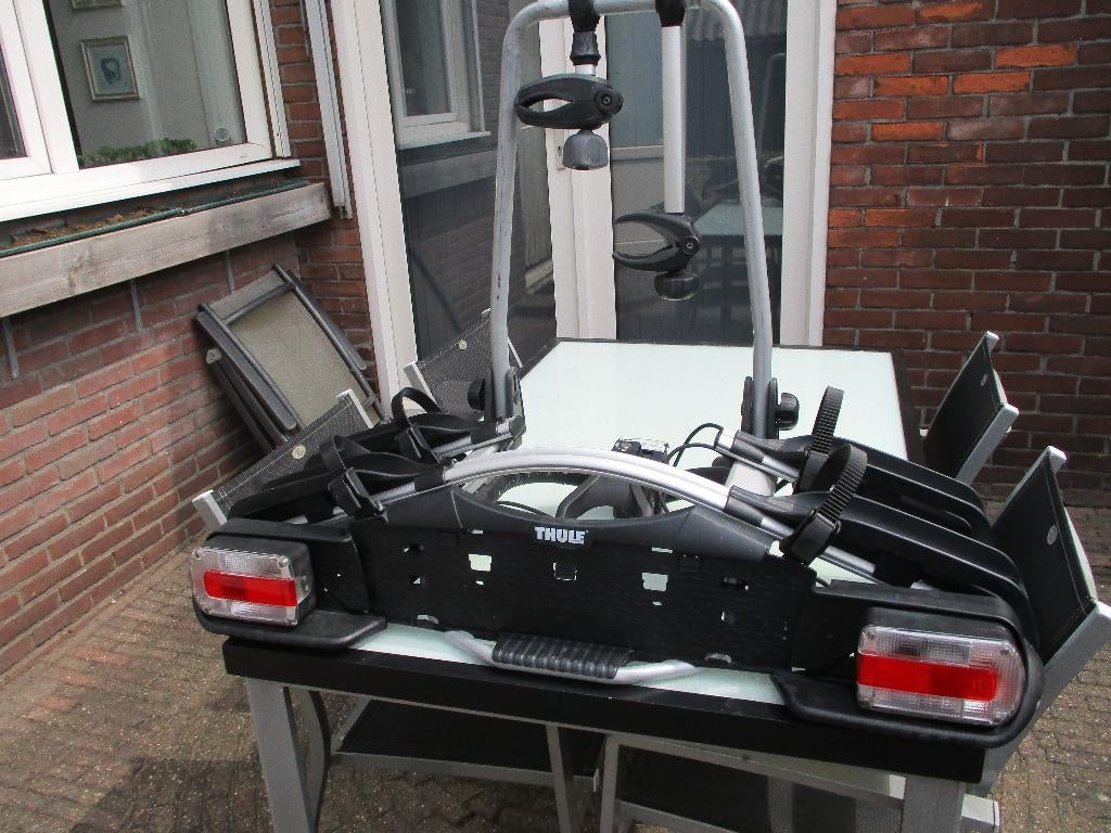 Thule fietsendrager voor 2 fietsen kantelbaar, Auto diversen, Fietsendragers, Ophalen, Elektrische fiets, Zo goed als nieuw, 2 fietsen
